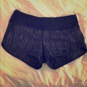 Lulu Lemon short shorts!